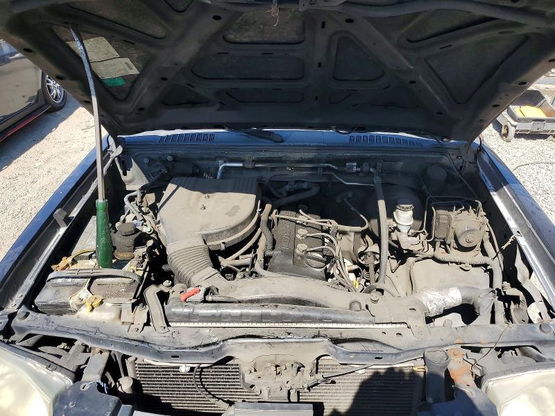 2003 Nissan Frontier Standard