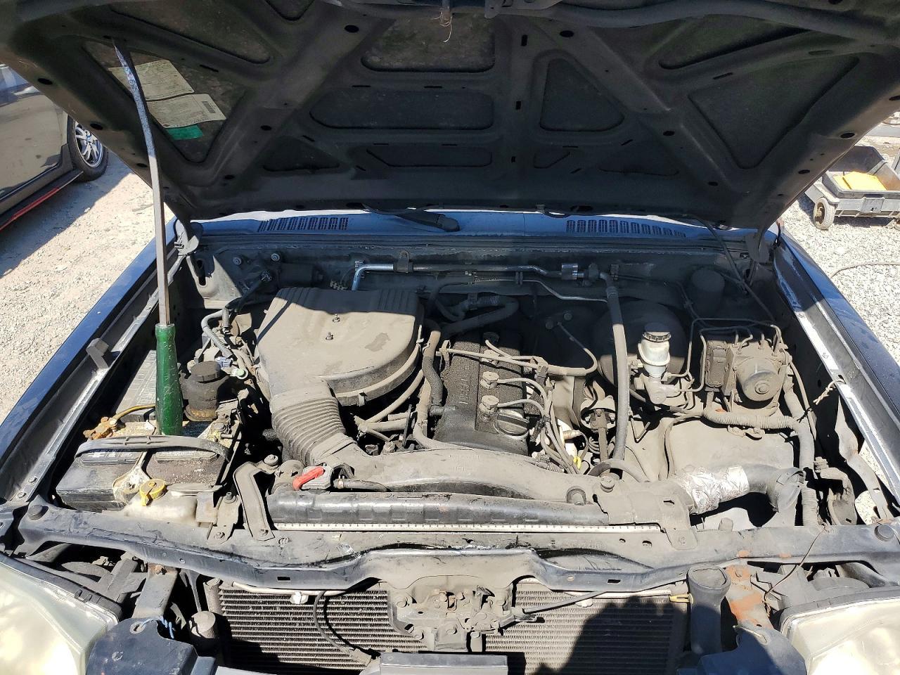 2003 Nissan Frontier Standard