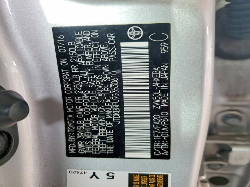 2016 Toyota Prius two