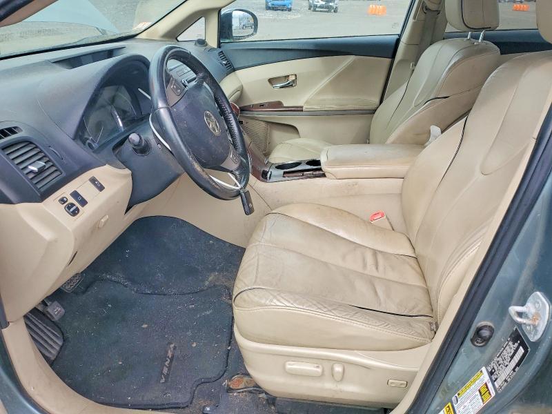 2010 Toyota Venza awd V6