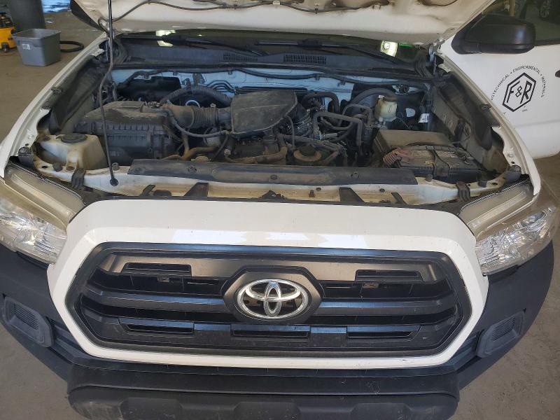2016 Toyota Tacoma SR