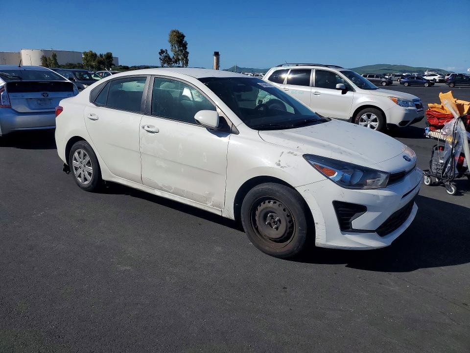 2021 KIA Rio lx