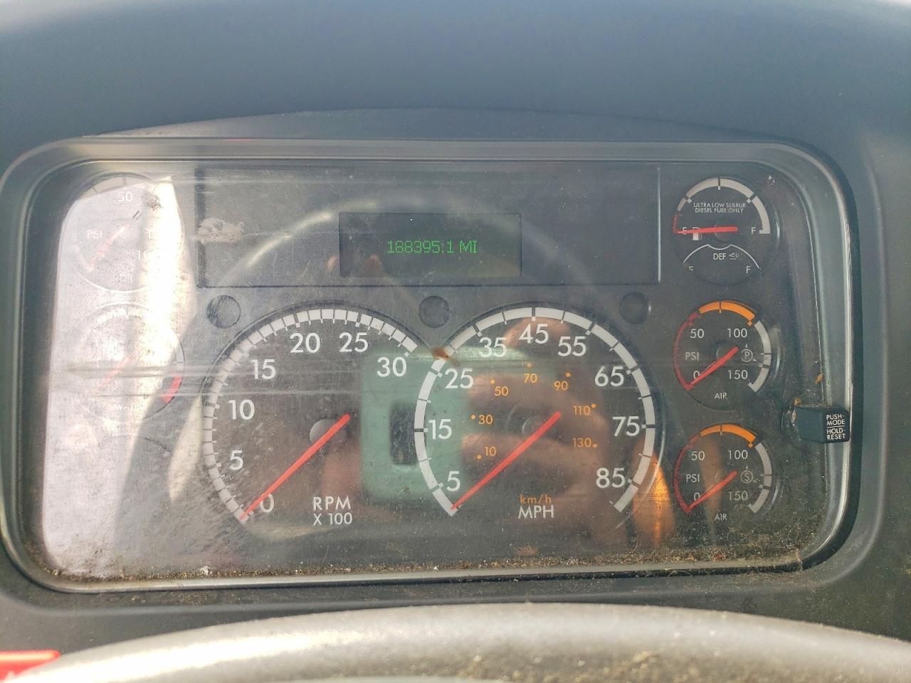 2020 Freigliner 2020 Freightliner Business Class M2 BOX Truck