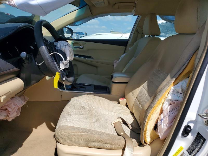 2016 Toyota Camry le