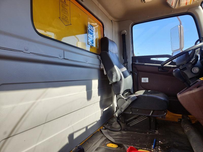 2023 Hino L6 BOX Truck