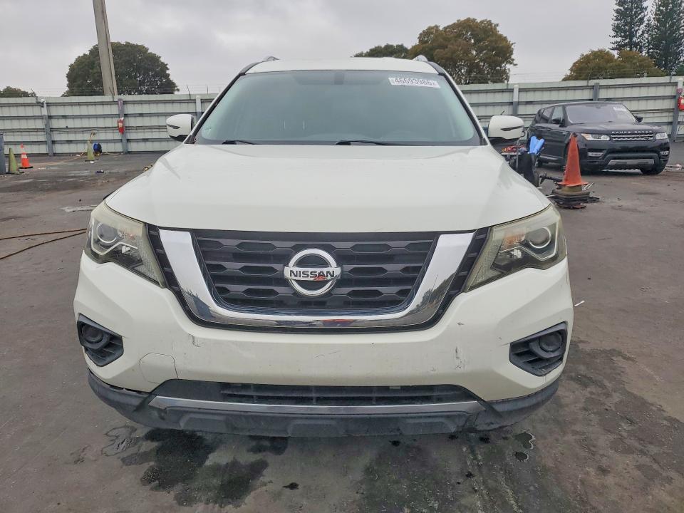 2017 Nissan Path Finde