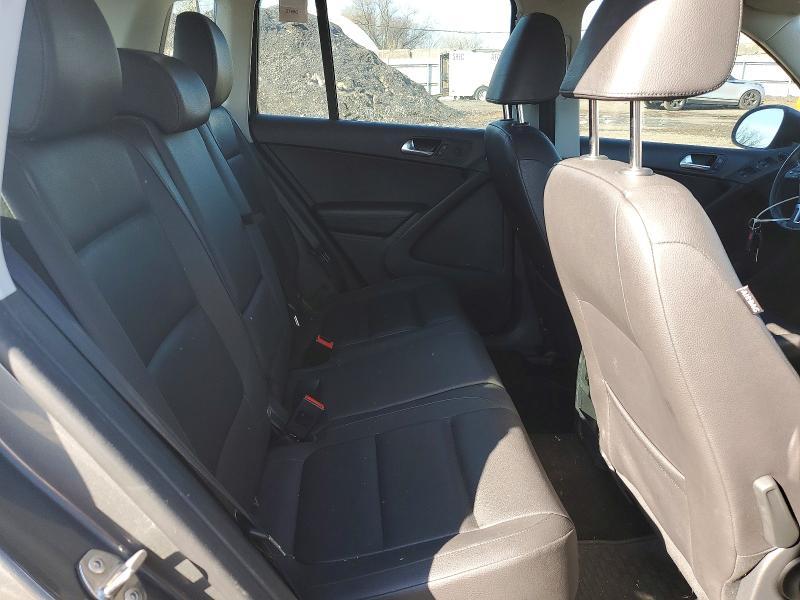 2016 Volkswagen Tiguan s