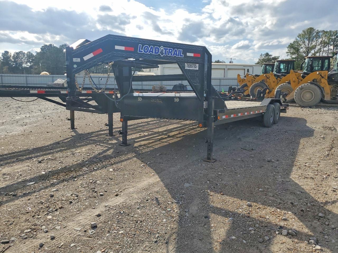 2022 Load Trail Equipment Trailer