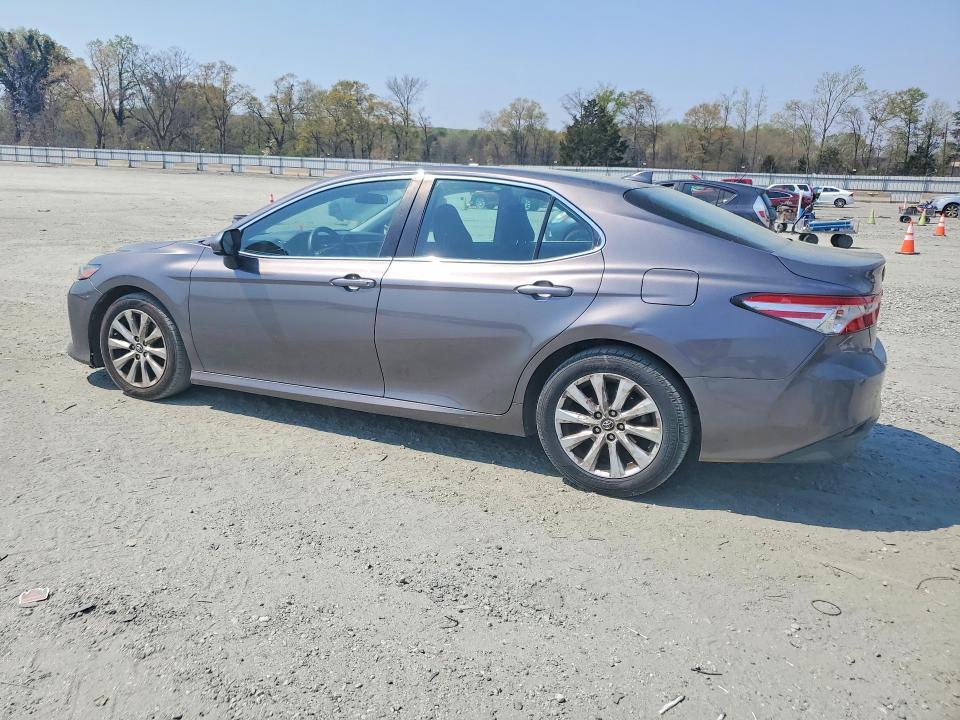 2019 Toyota Camry le