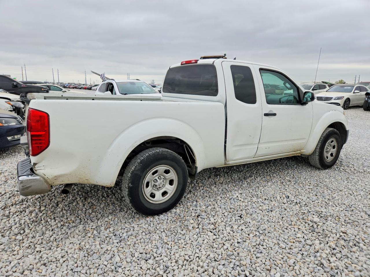 2016 Nissan Frontier S