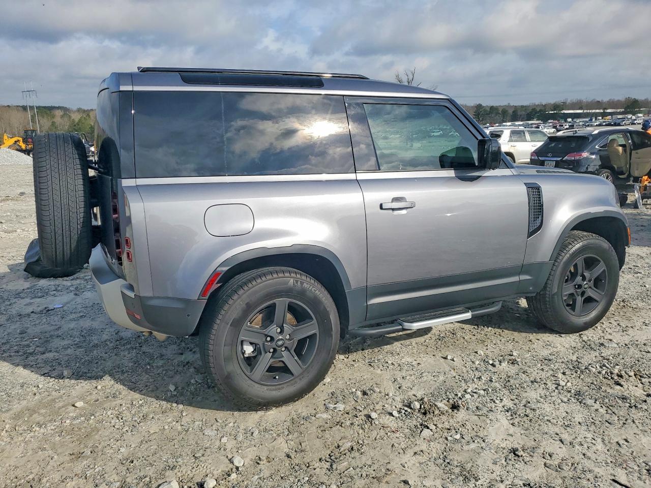 2023 Land Rover Defender 90 s
