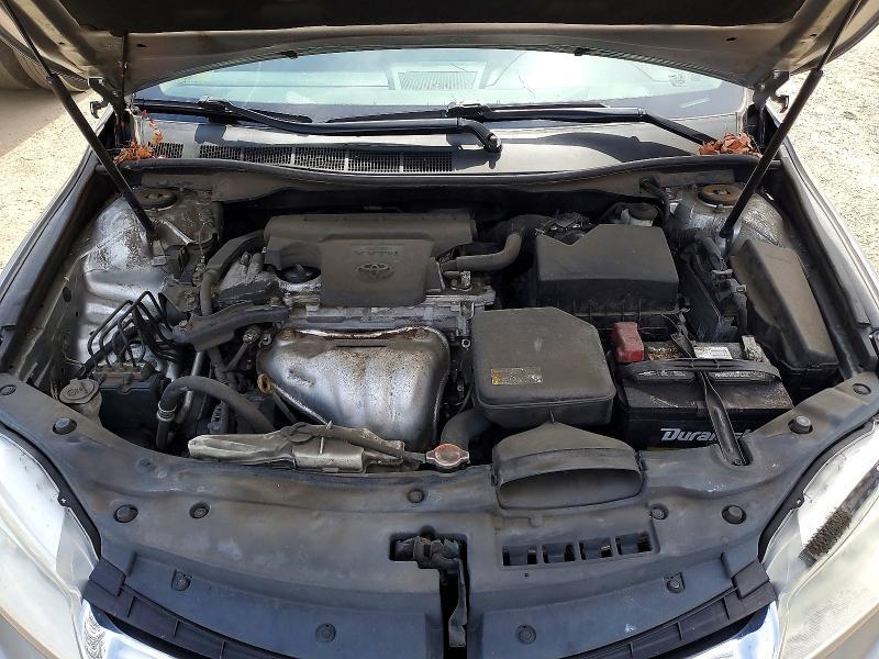 2016 Toyota Camry le