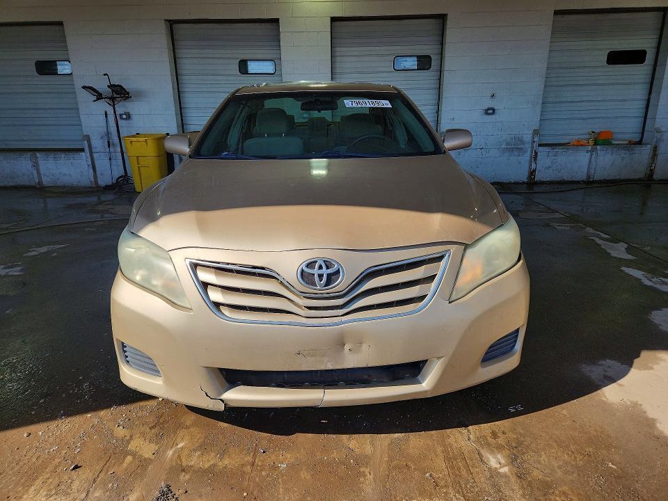 2010 Toyota Camry le