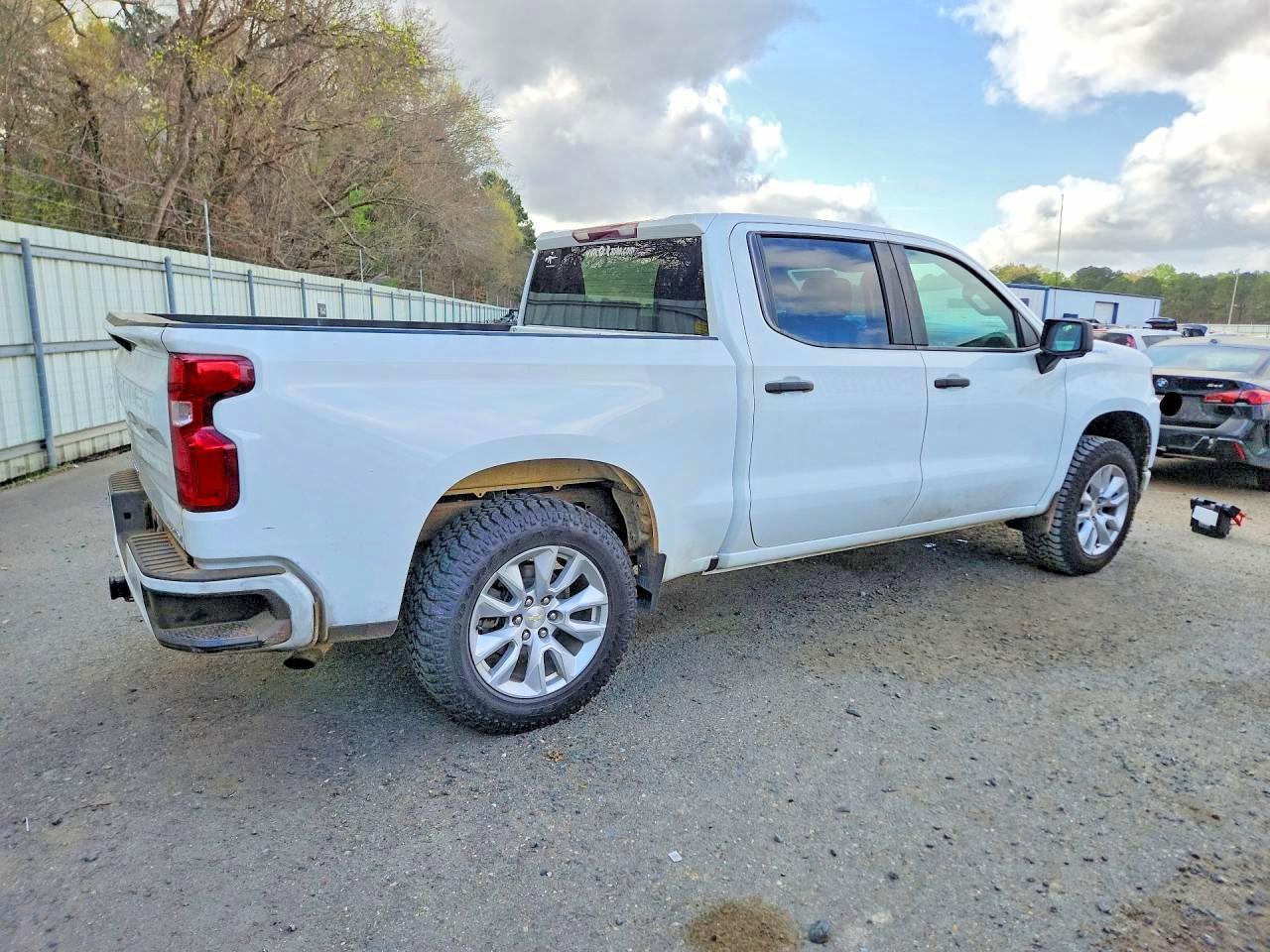 2020 Chevrolet Silverado C1500 Custom