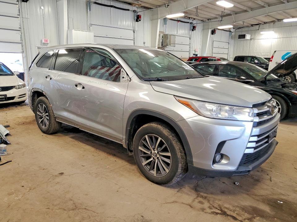 2017 Toyota Highlander xle