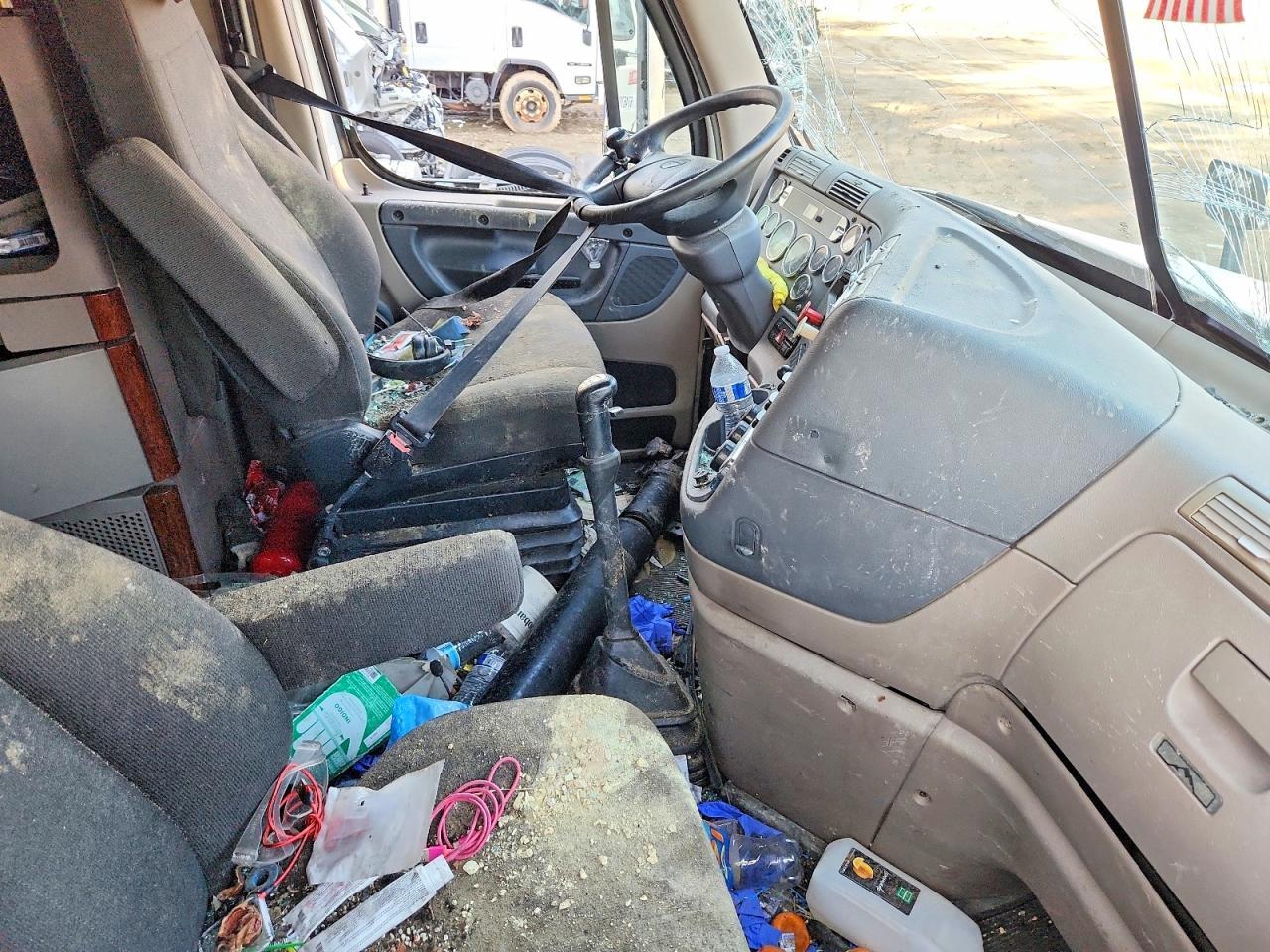 2013 Freightliner Cascadia 125