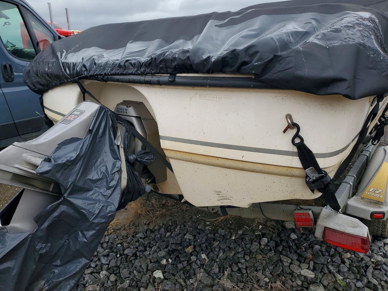 2000 Chaparral 21 H20