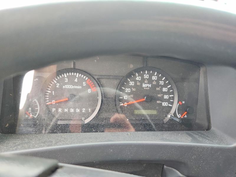 2013 Isuzu NPR HD BOX Truck