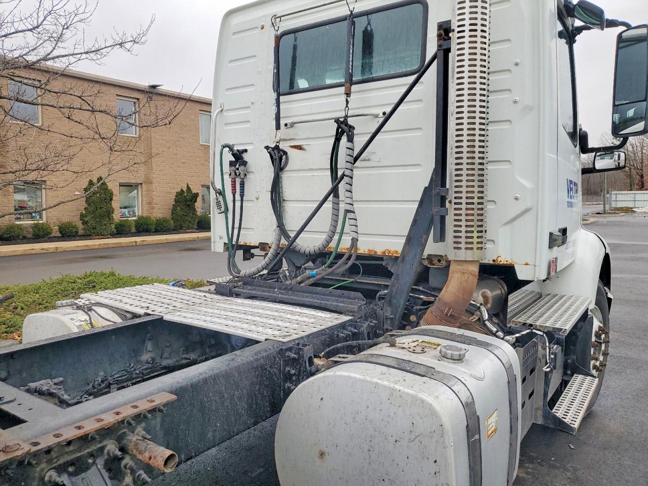 2019 Volvo VNR-Semi Truck