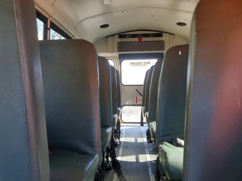 2017 Chev Express G3500