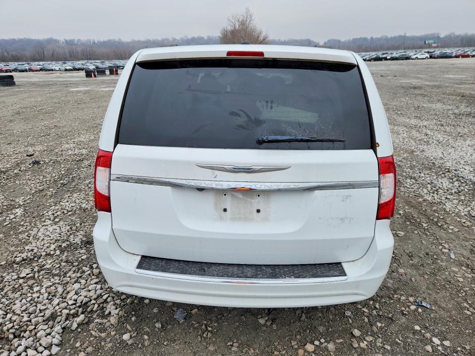 2016 Chrysler Town & Country Touring