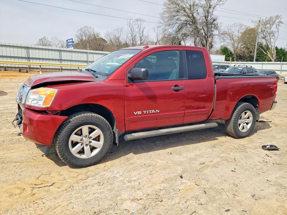2013 Nissan Titan SV