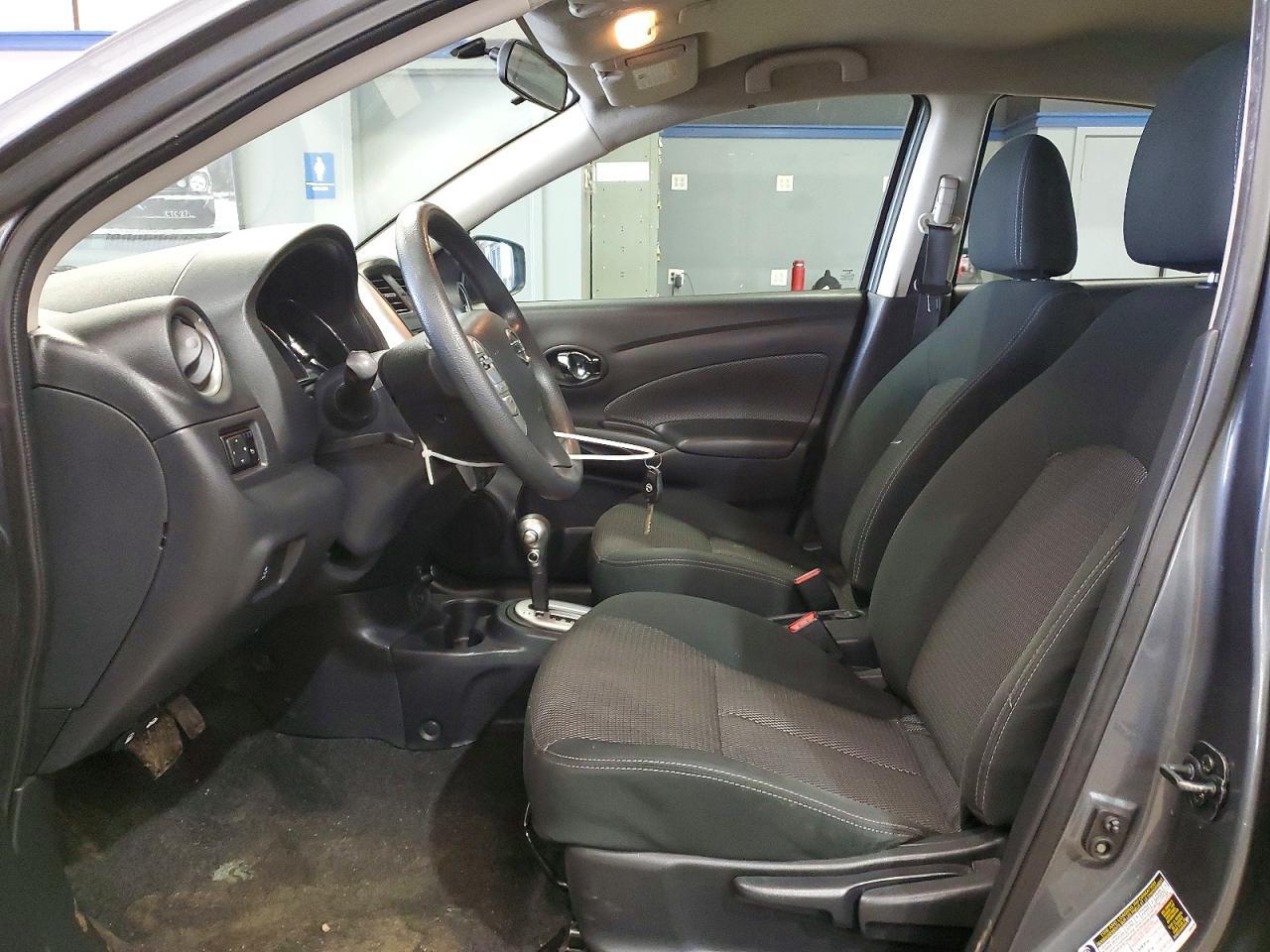 2019 Nissan Versa sv