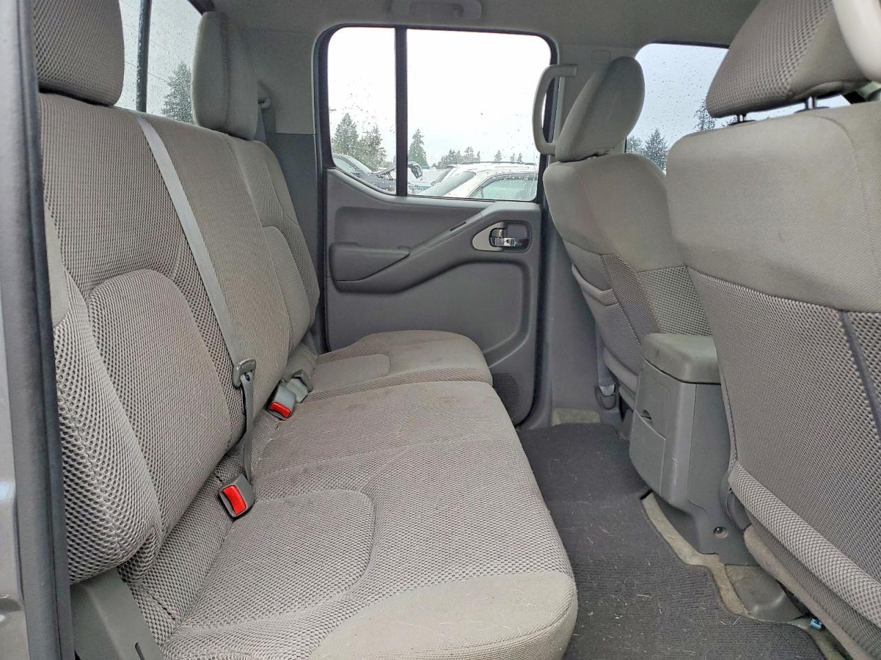 2016 Nissan Frontier SV