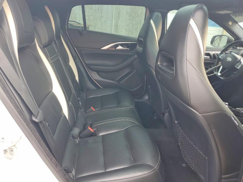 2017 Infiniti Qx30 Sport