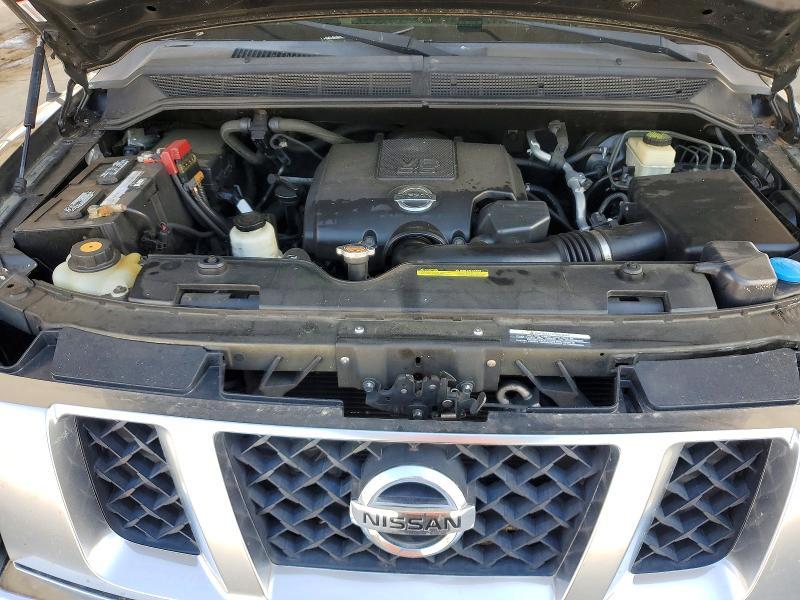 2013 Nissan Titan SV