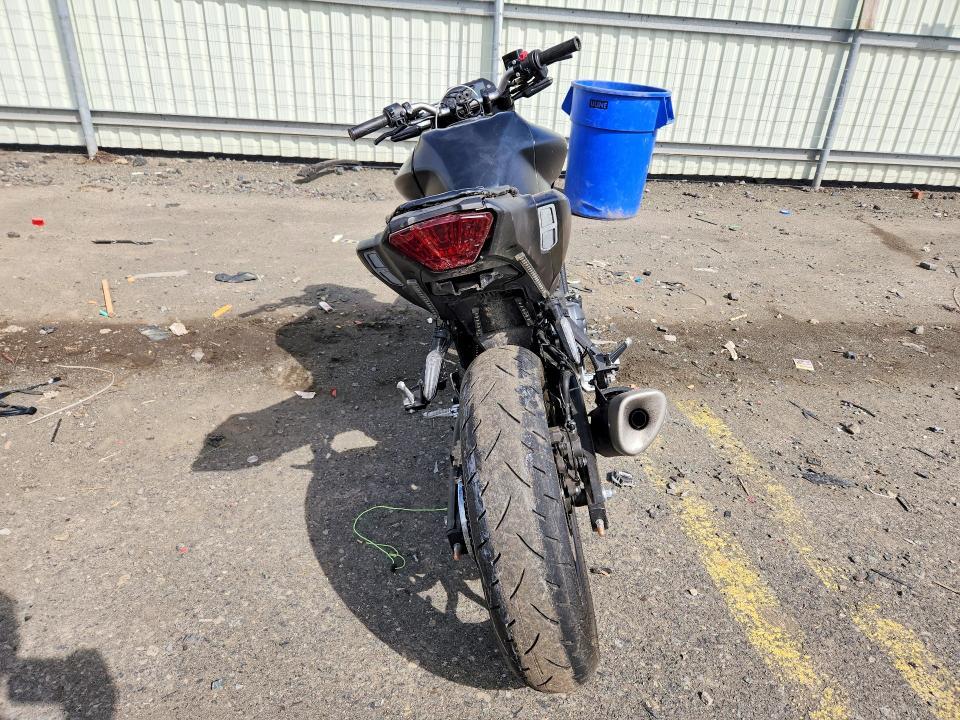 2025 Yamaha Mtn320 a