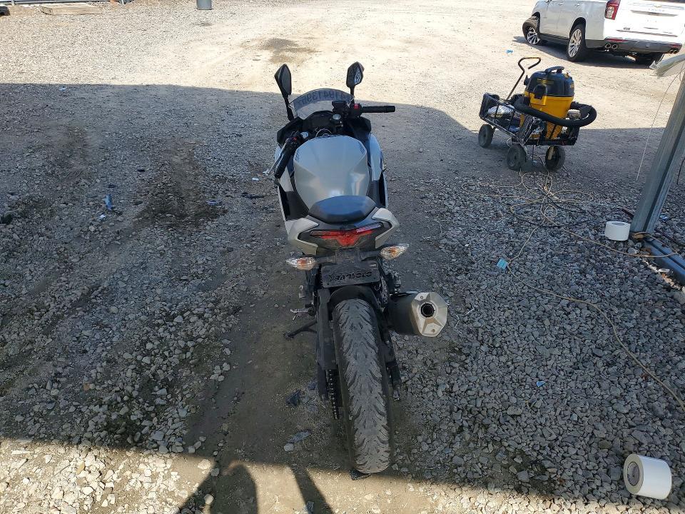 2025 Kawasaki EX500 H