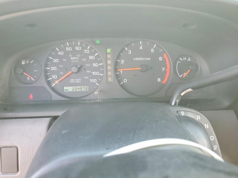 2000 Nissan Frontier xe