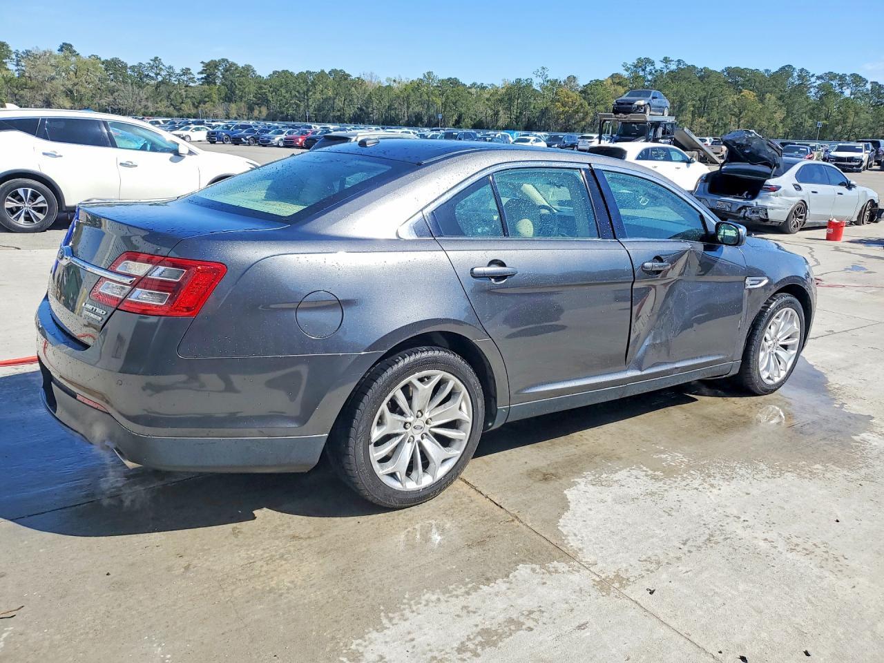 2018 Ford Taurus Limited
