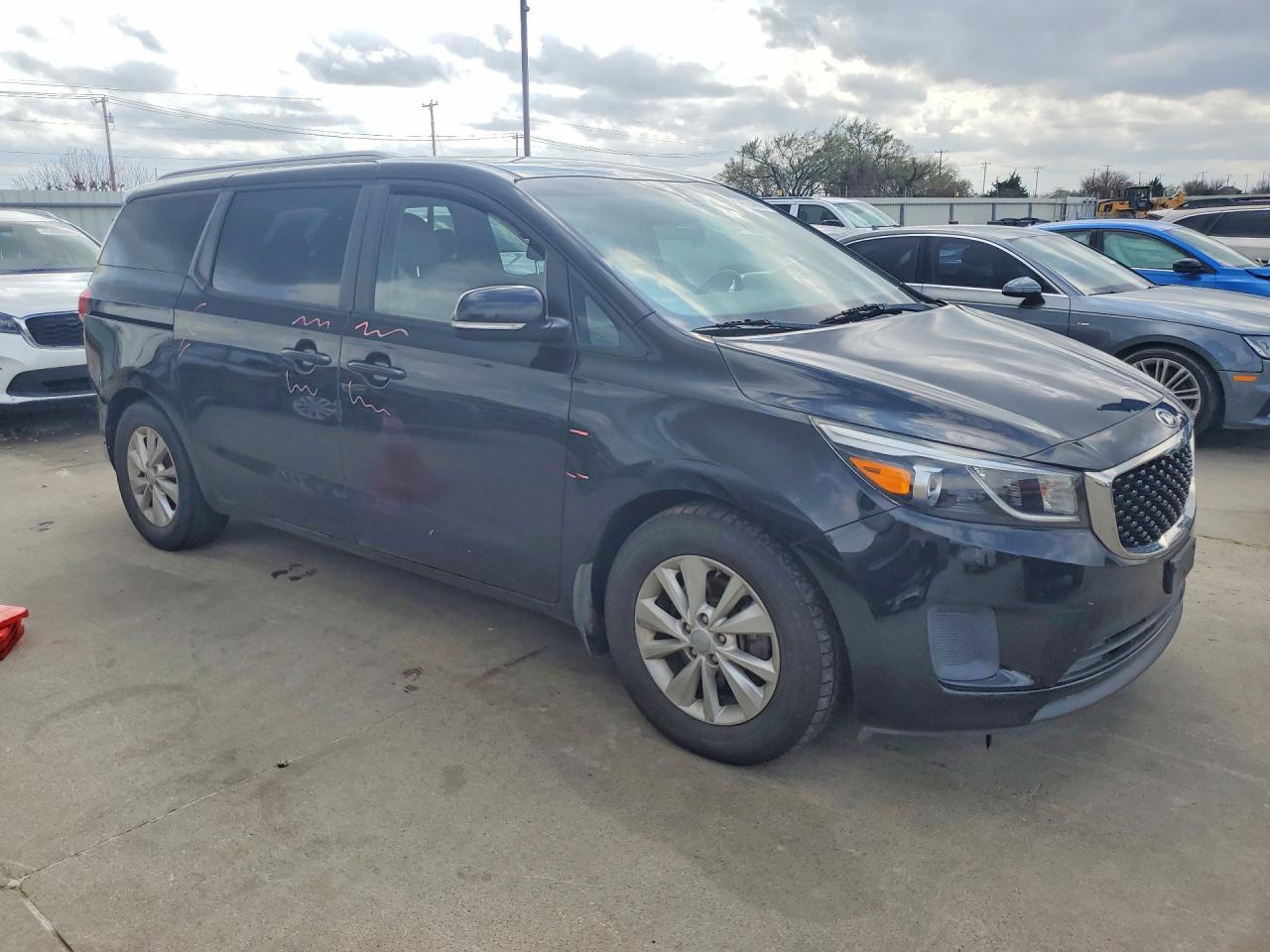 2016 KIA Sedona lx