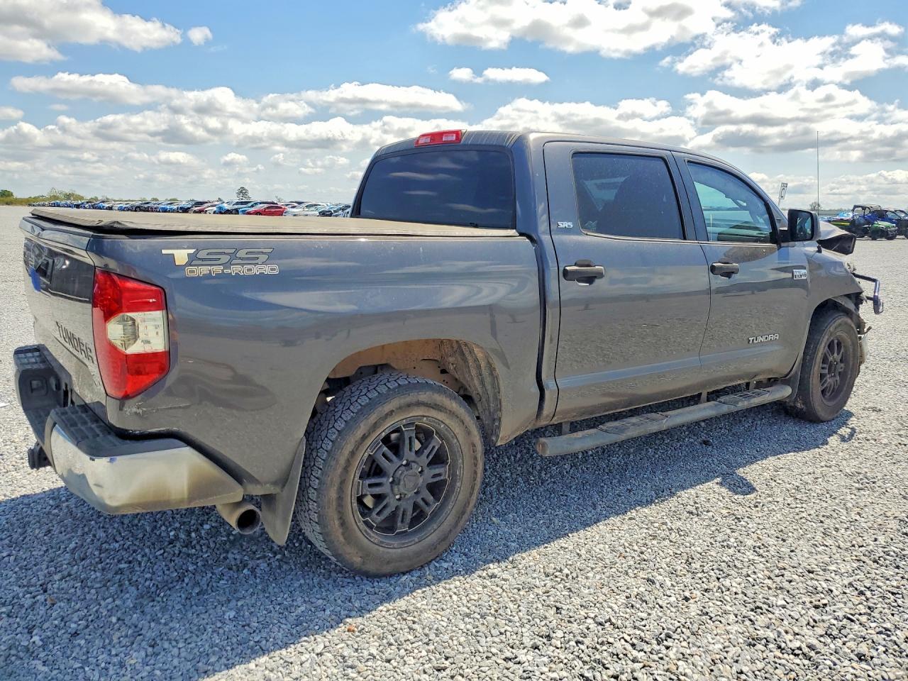 2014 Toyota Tundra SR5