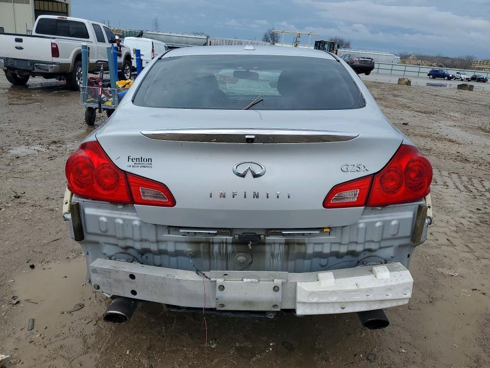 2011 Infiniti G25 Sedan x