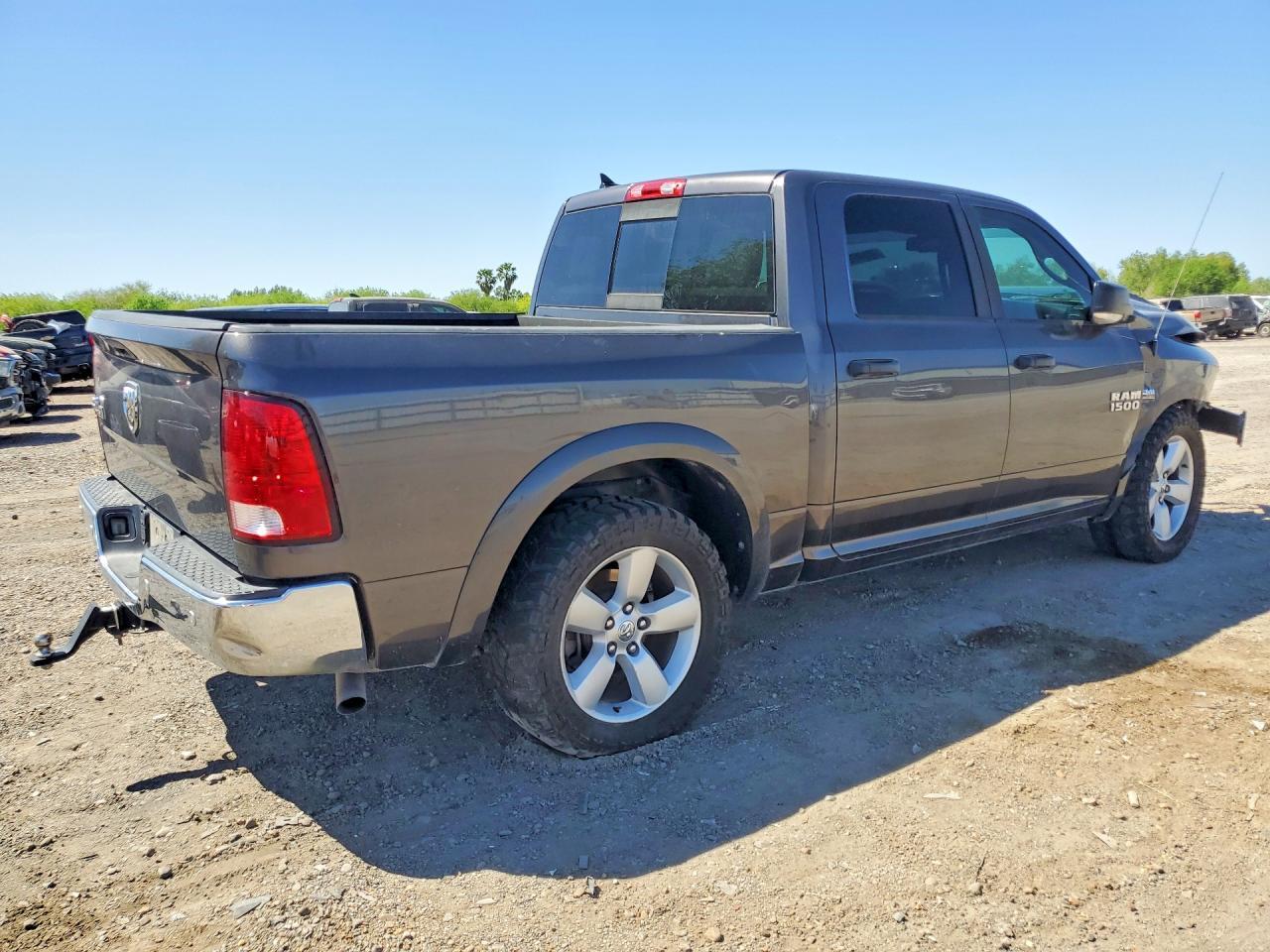 2015 Dodge RAM 1500 SLT