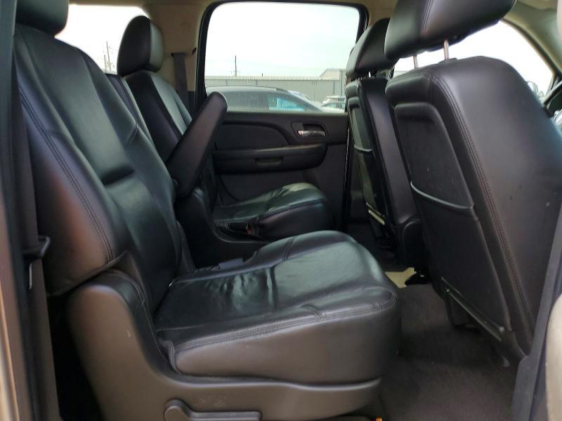 2012 Chevrolet Suburban K1500 ltz