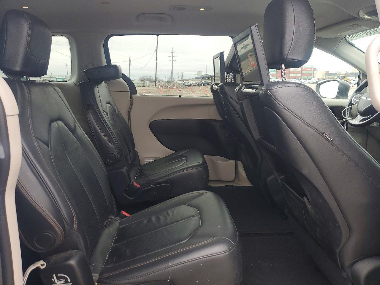 2017 Chrysler Pacifica Touring l Plus