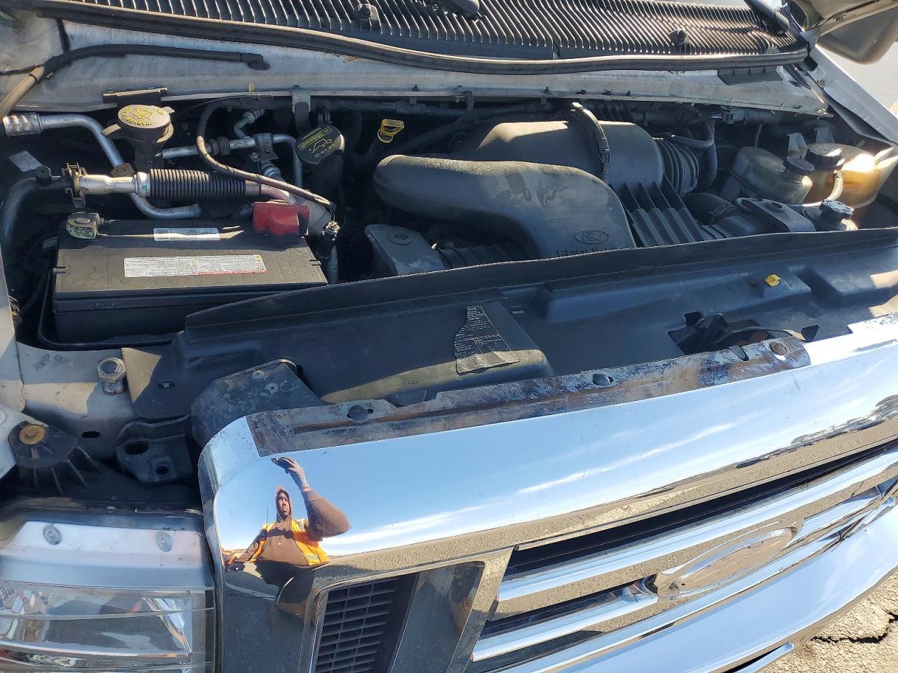 2014 Ford Econoline E350 Super Duty Wagon
