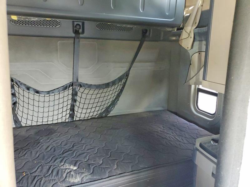 2016 Freigliner 2016 Freightliner Cascadia 125 Semi Truck