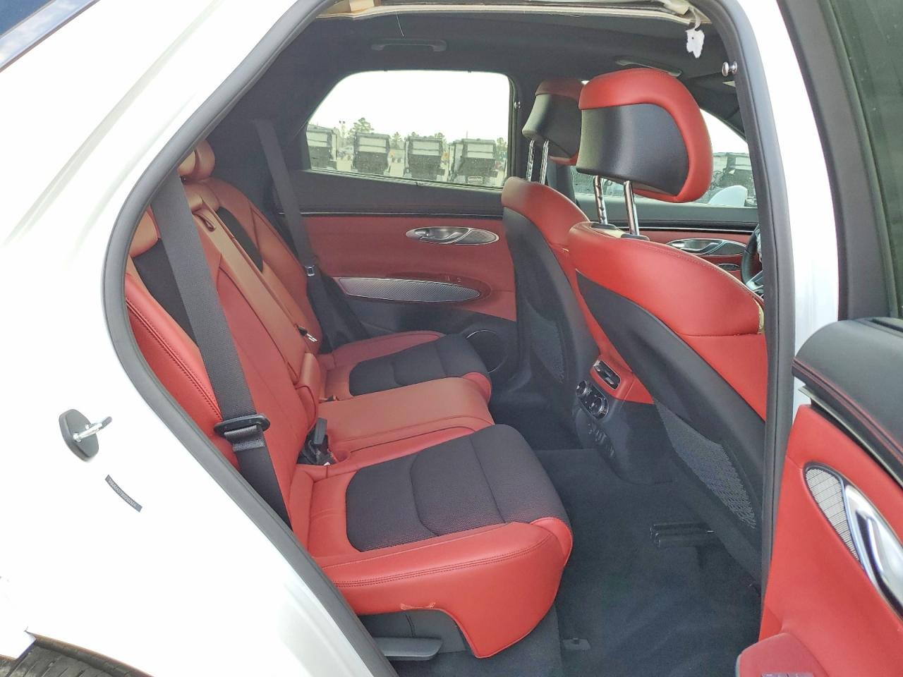 2025 Genesis Gv70 2.5t Standard