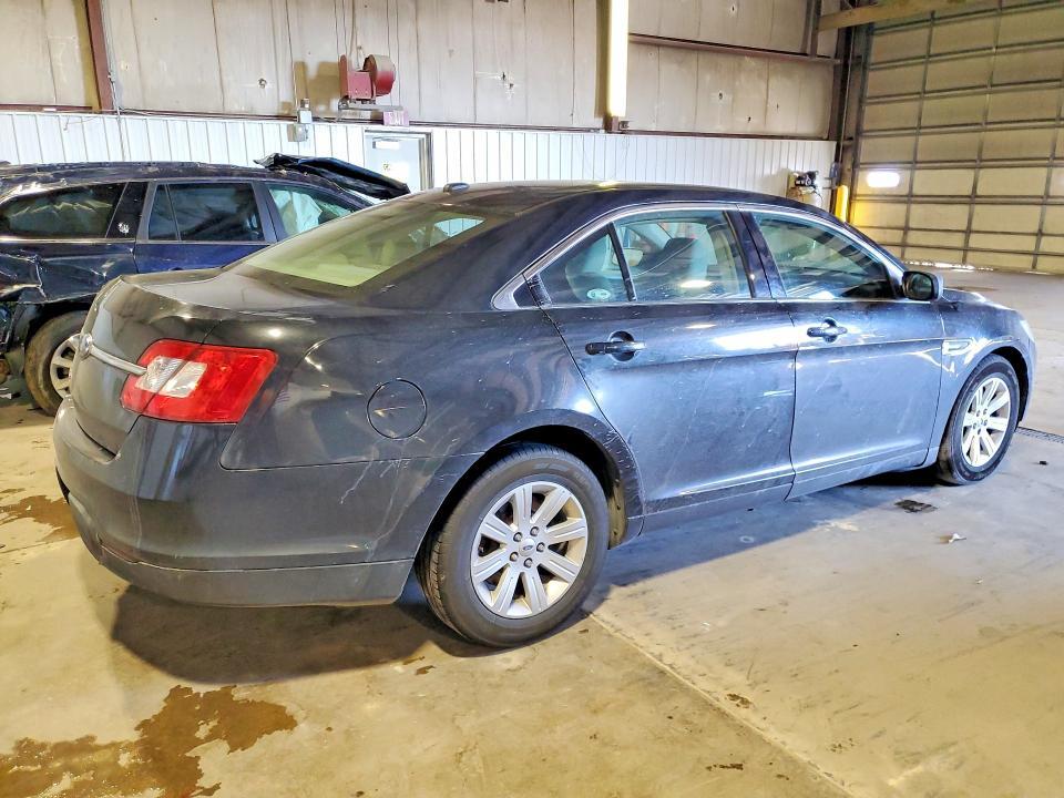2010 Ford Taurus se