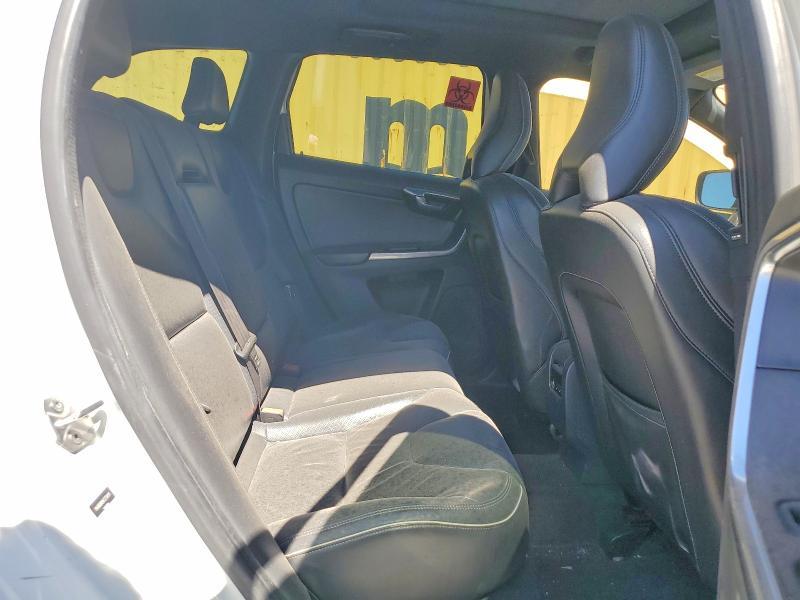 2015 Volvo Xc60 T6 R-design Platinum