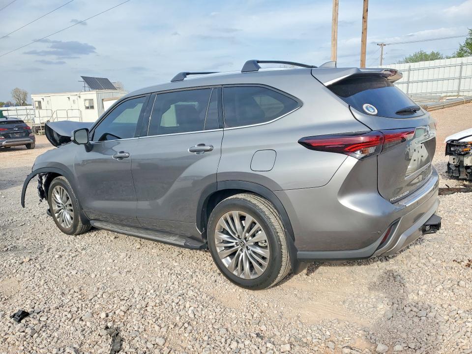 2025 Toyota Highlander Platinum