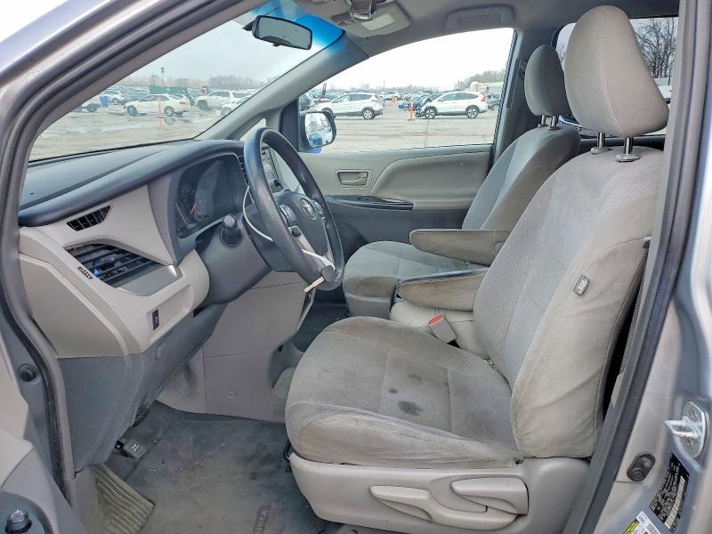 2016 Toyota Sienna l 7-passenger