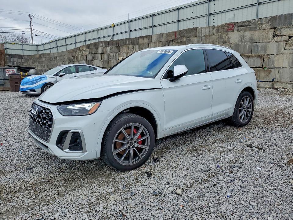 2025 Audi SQ5 Premium Plus