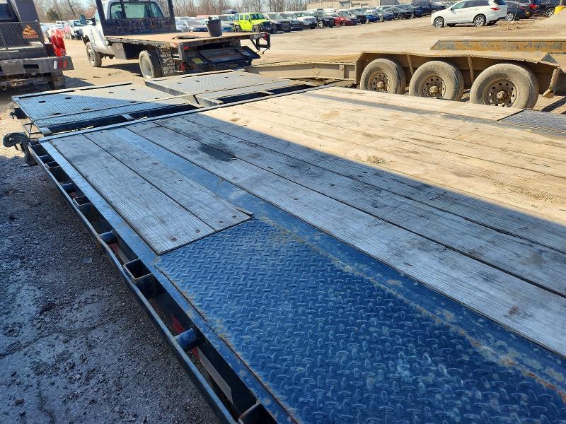 2023 Big Tex 16GN-35+5 Equipment Trailer
