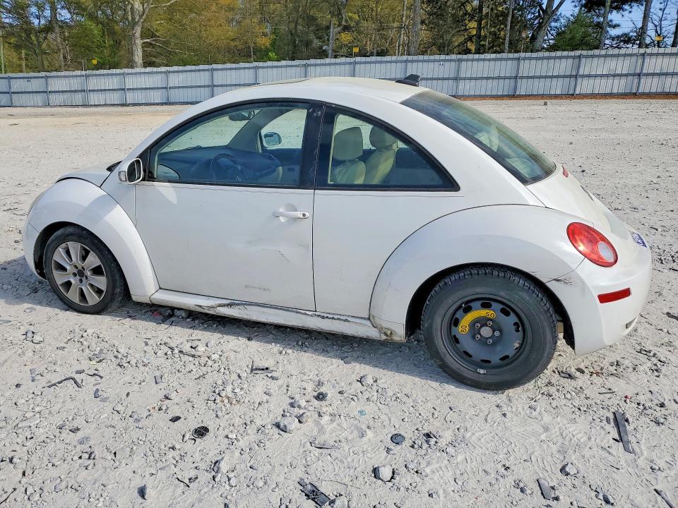 2010 Volkswagen New Beetle